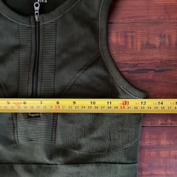 Aerie  Offline Forest green zipper crop sports bra, size medium - Picture 2 of 3